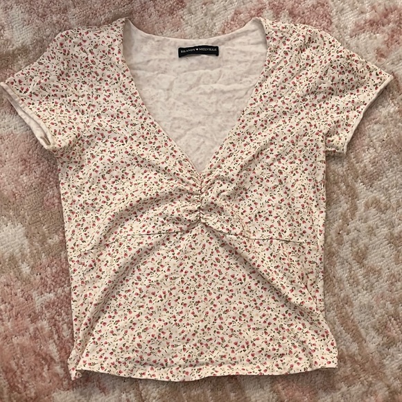 preppy brandy melville low cut floral top - Picture 1 of 2